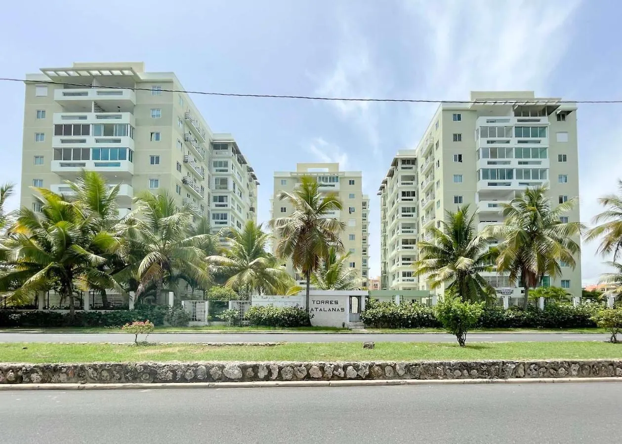 Escape Oceanfront Condo in Avenida Espana w/Pool Santo Domingo