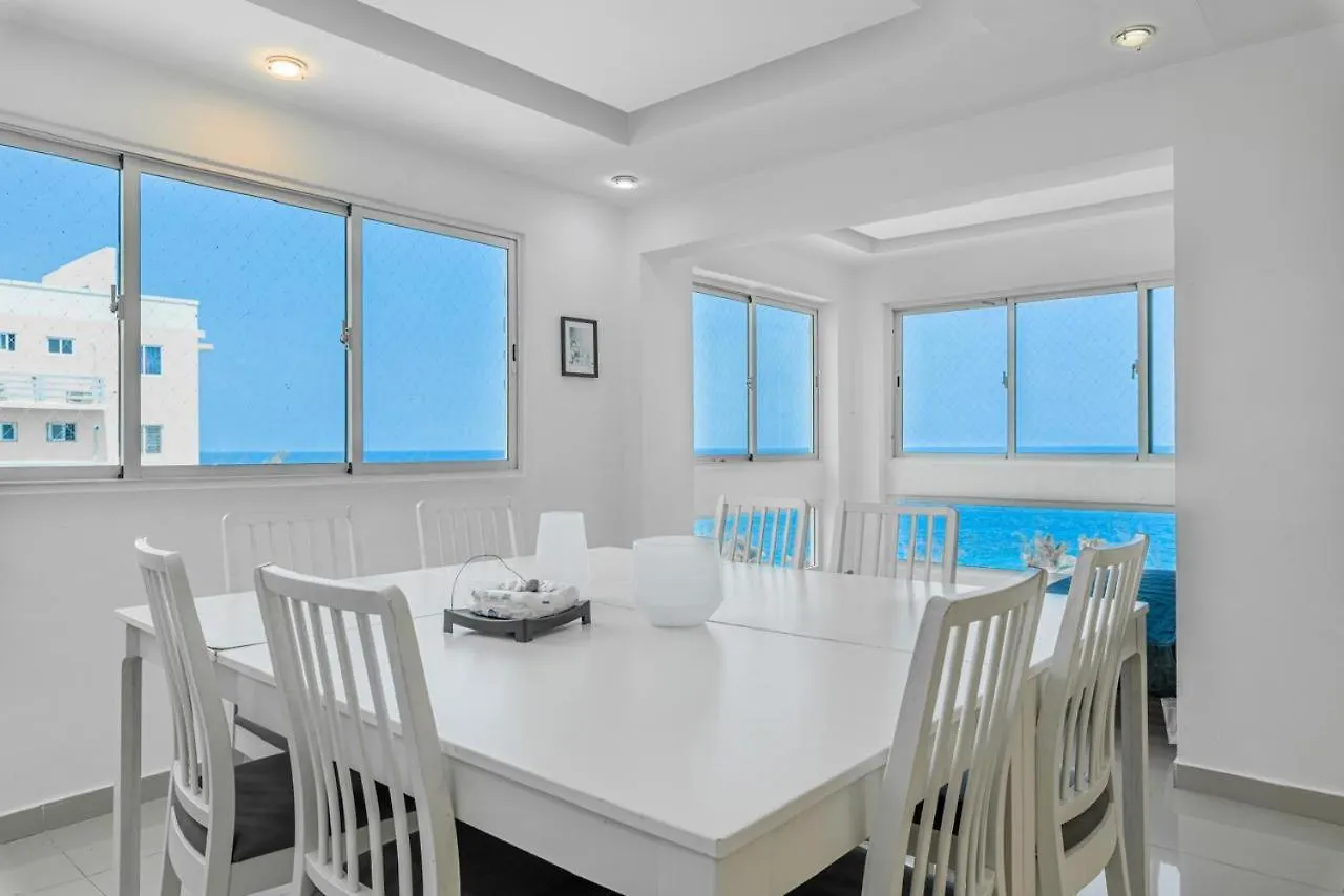 Escape Oceanfront Condo in Avenida Espana w/Pool Santo Domingo República Dominicana