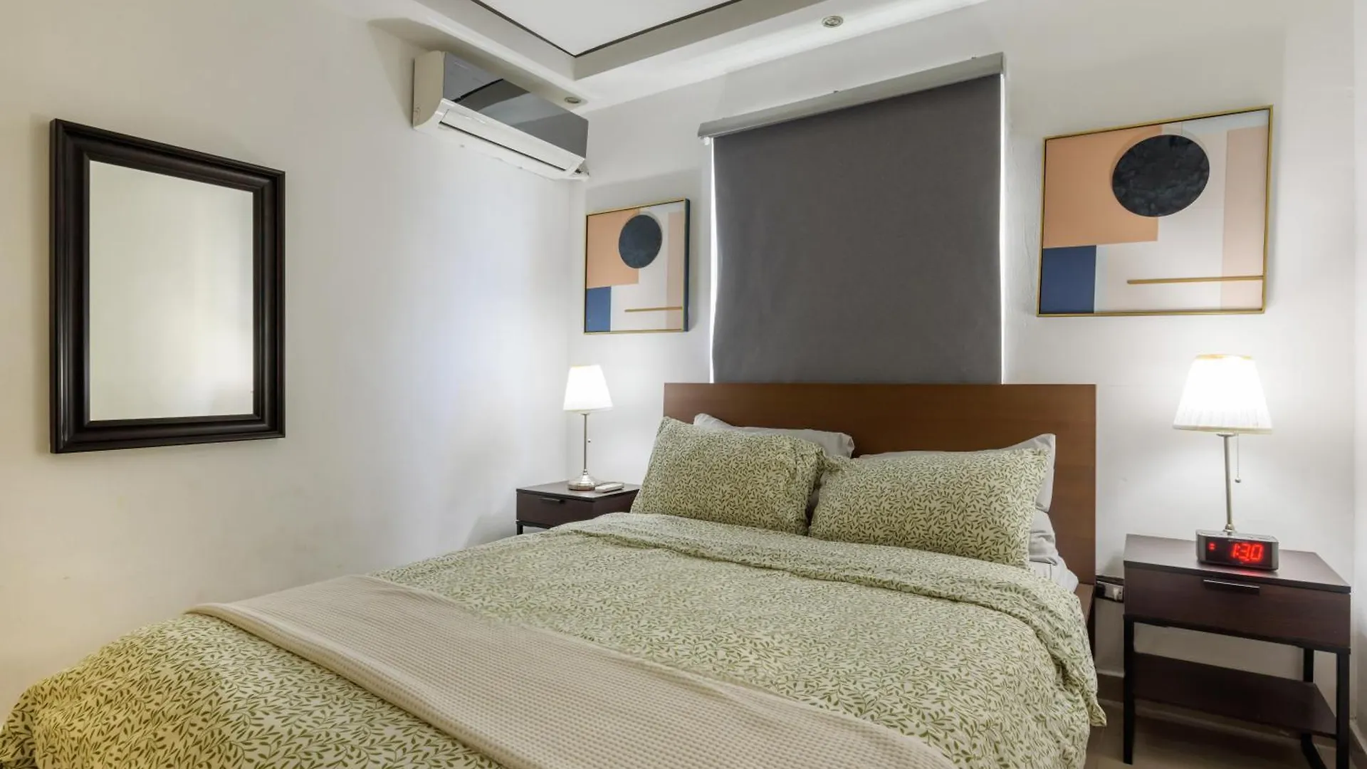 Apartamento Escape Oceanfront Condo in Avenida Espana w/Pool Santo Domingo