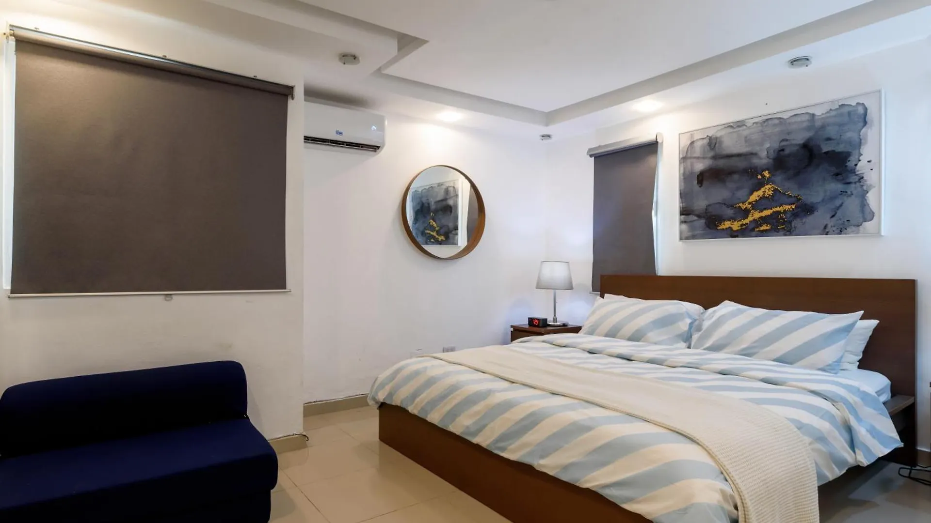 Escape Oceanfront Condo in Avenida Espana w/Pool Santo Domingo Apartamento