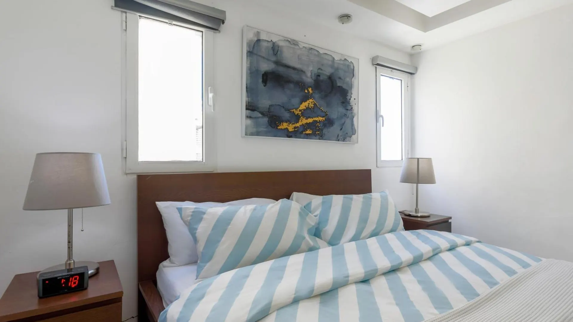 Escape Oceanfront 3Br Condo In Avenida Espana 9Flr With Pool contacts